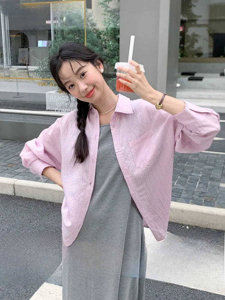 

Повседневная женская свободная рубашка с длинным рукавом в полоску, на раннюю осень, в стиле Lazy Feel, простая, фиолетовая, с эффектом винтажной патины