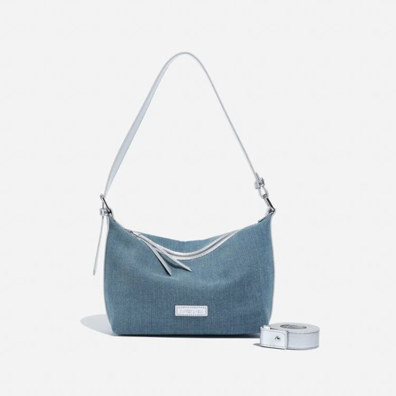 

Luxury Brand Inspired Shoulder Bag For Women Featuring Signature Logo And Roomy Interior For A Stylish Day Out