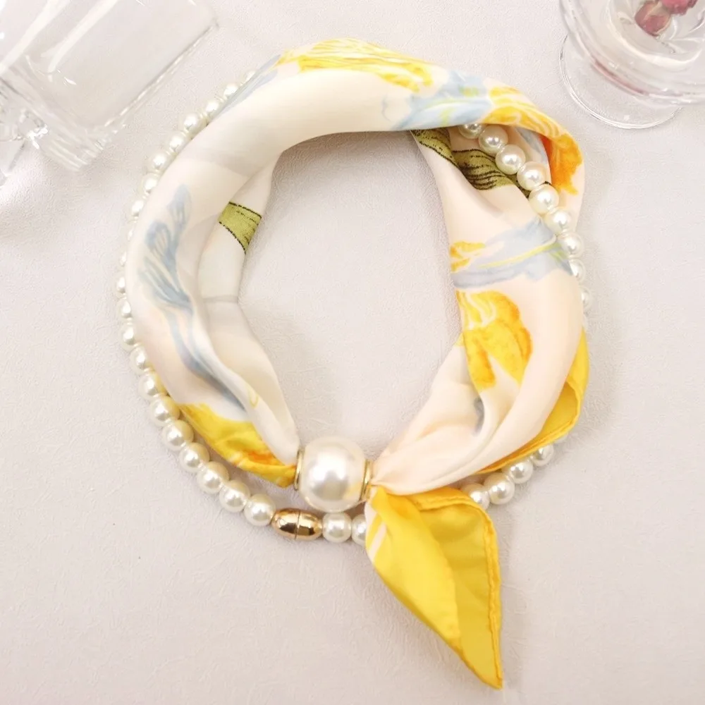 Multifunctional Magnetic Pearl Buckle Silk Bandana Floral Print Polyester Square Silk Scarf Portable Lightweight Neck Scarf