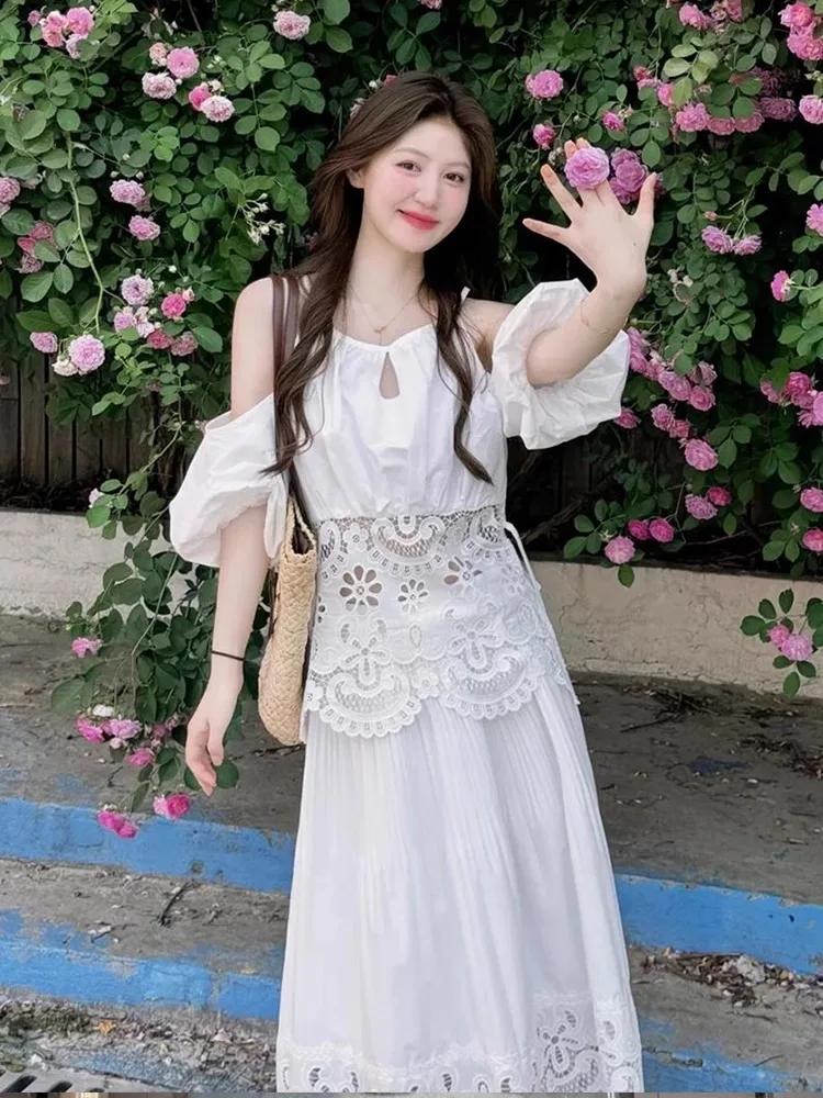 

Летний комплект больших размеров: кружевной топ с вырезами и юбка для пляжного отдыха. Уникальный и привлекательный женский повседневный модный комплект.