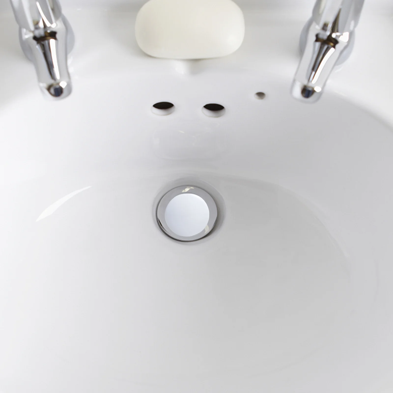 

Modern Round Copper Plug Slotted Push Button Waste Plug For Bathroom Sink Overflow Basins Anti-Clogging Drain Strainer Pops Up