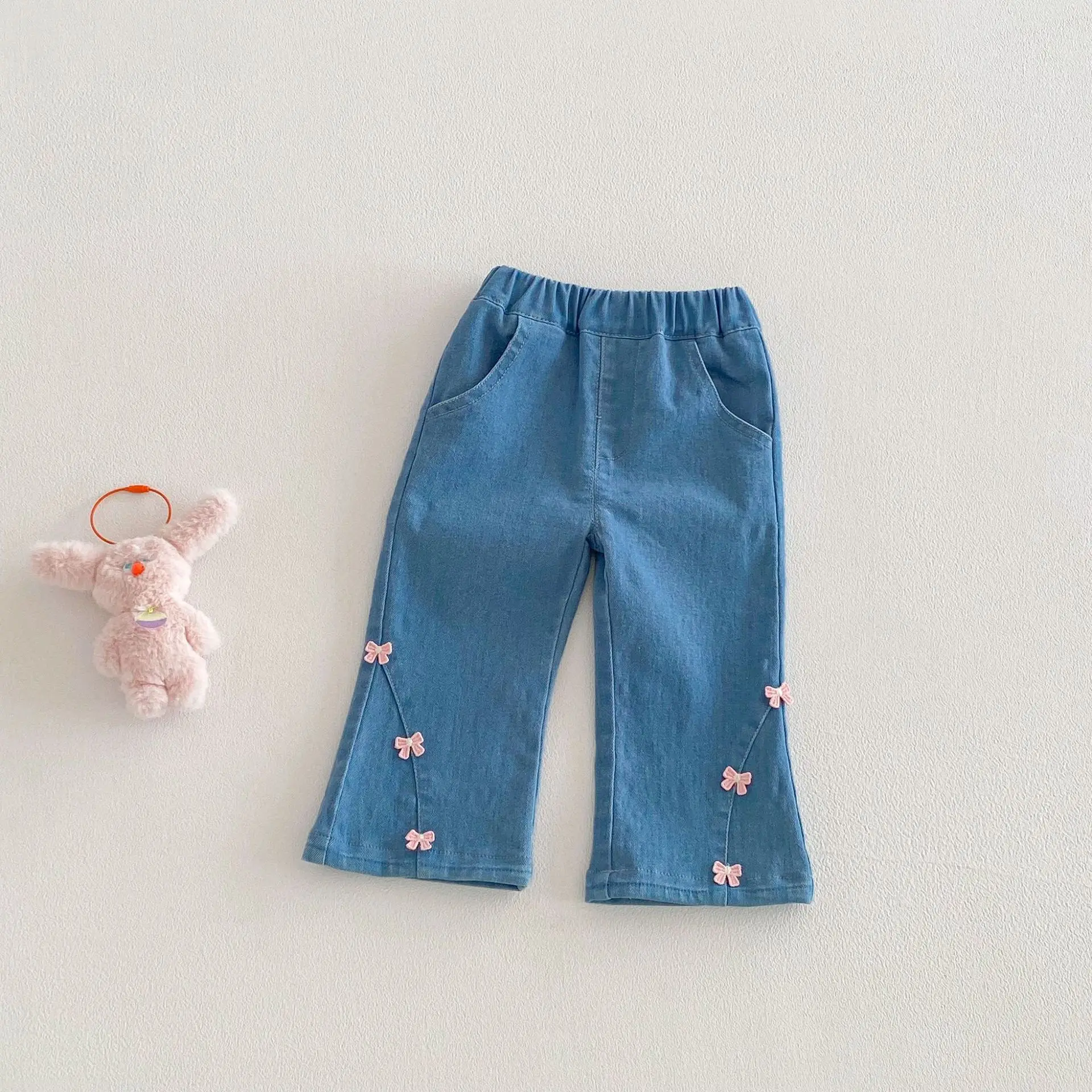 

2026 Toddler Girl Flared Jeans Baby Girl Soft Stretch Denim Pants Cute Bow Embellished Casual Playwear Jeans for Toddler 0-5T
