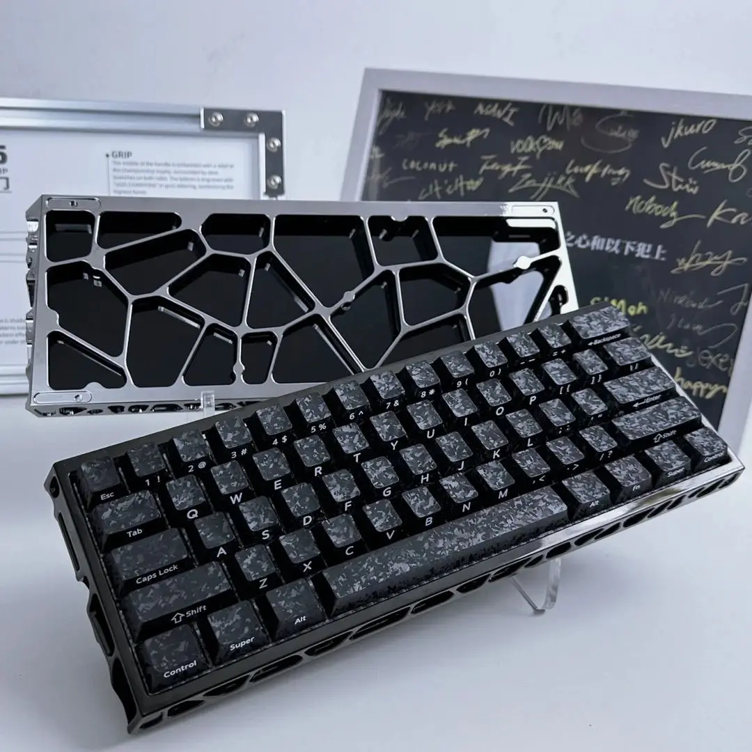 

Carbon Fiber Texture PC Toner Keycaps Cherry Profile Double Shot Keycap 119 Keys for Cherry Gateron MX Switch Gaming Keyboards