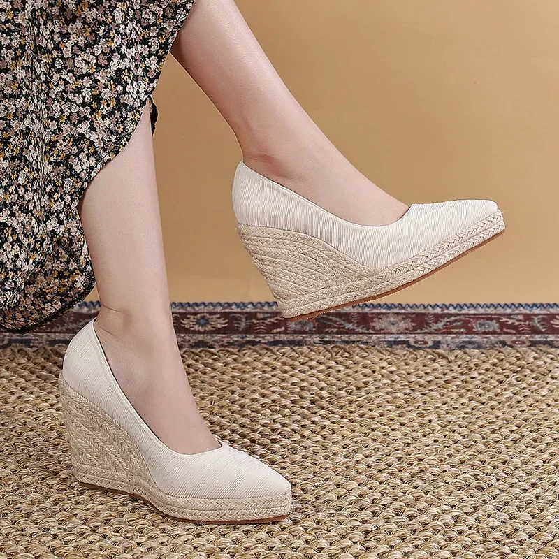 2023 Spring and Autumn New Wedge Heel Thick Sole Shallow Mouth Thick Sole Pointed Shoes Female Linen Large Size Shoe Wedge