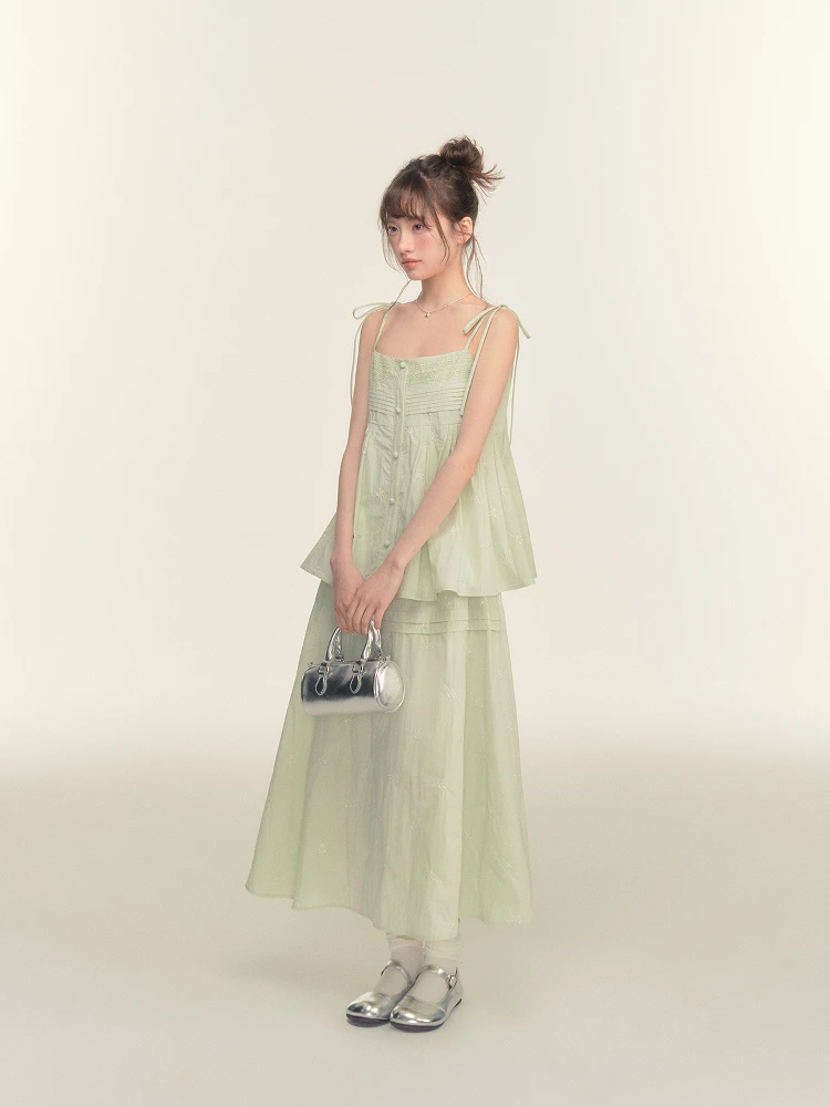 

Knot Embroidered Top And Skirt Set in Cr een Summer 2025 Faion Sensation f-length Sve Women's Outfit