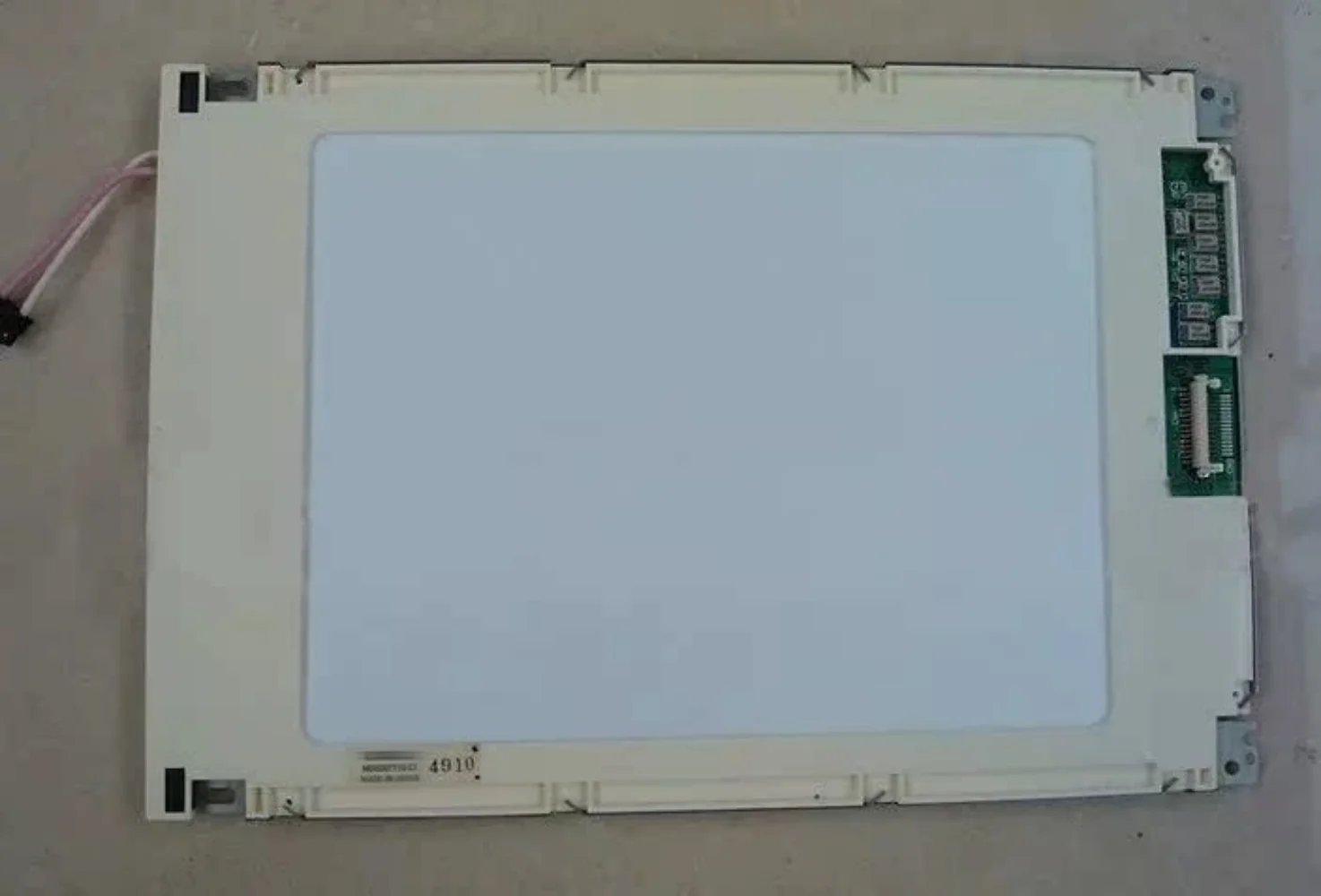 Original 9.4-inch industrial LCD display screen MD800TT10-C1