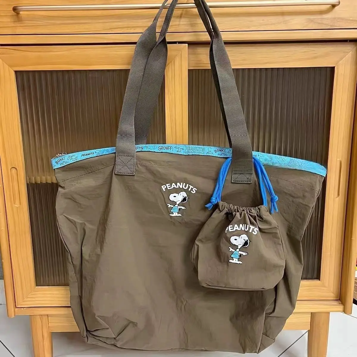 

Новая студенческая дорожная сумка, милая Snoopy, большая вместительная легкая складная сумка на плечо, милая сумка