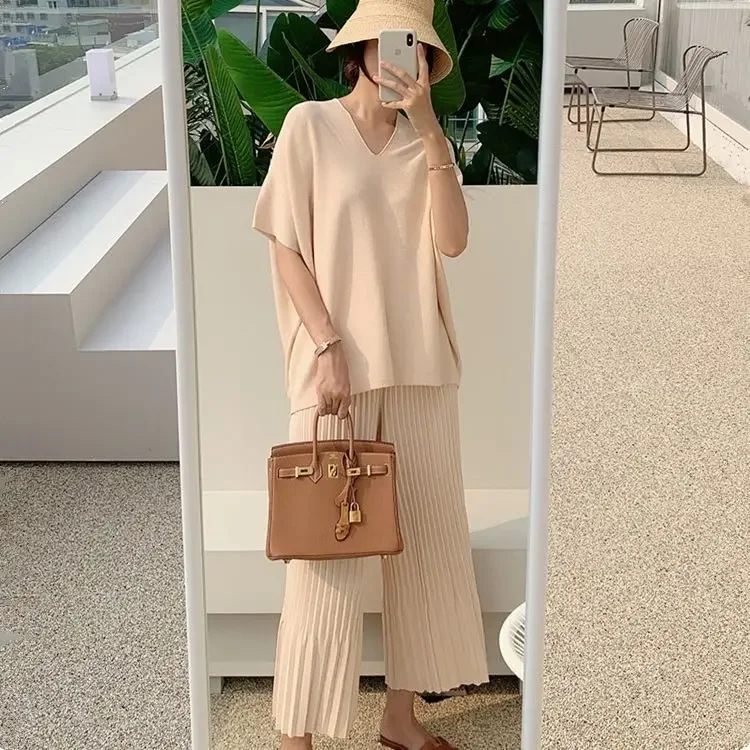 High End Ice Silk Knitted Women\'s Tracksuit Summer V-neck Short Sleeve Loose Sweater + Folds Wide Leg Pants Two Piece Set Suit