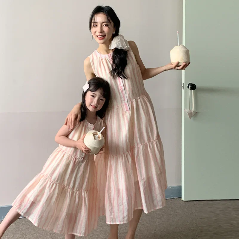 

2024 Mom and Daughter Summer Pink Dress Mother Baby Girl Matching Mummy and Me Outfit Sleeveless Korea Parent-child Clothes