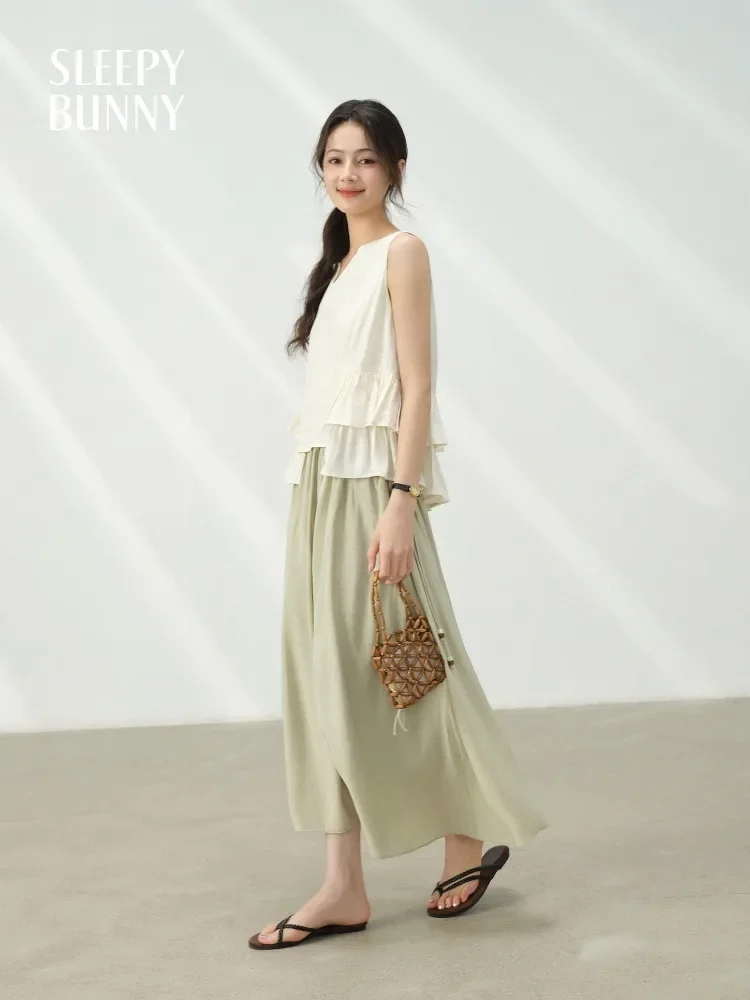 

Elegant 2 Piece Summer Outfit Women Sleeveless Jacquard V-Neck Blouse and High Waist Skirt Set Lightweight Vacation Style Look
