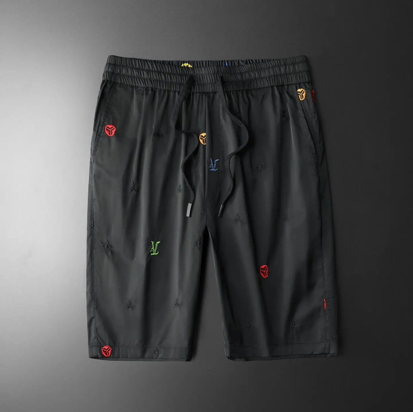 

Men's Geometric Embroidery Five-Quarter Pants Summer New Casual Straight Leg Fashion Versatile Shorts 2026 New Style