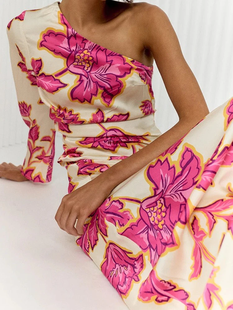 2025 الصيف موضة جديدة البوهيمي أنيقة مثير مائل الكتف التخسيس مطبوعة عطلة حفلة فستان طويل من الساتان #3