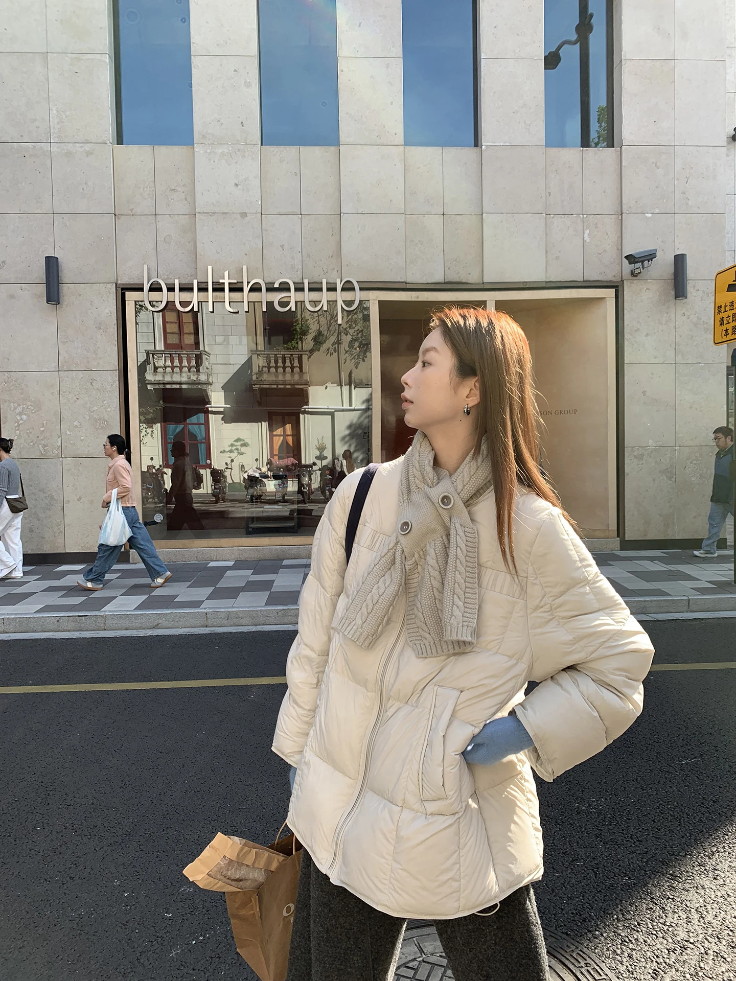 

Red Celebri Studio Women's down Jaet 2025 New Winter 90 White Du down Super Beautiful Outerwear Coat Warmth Guaranteed