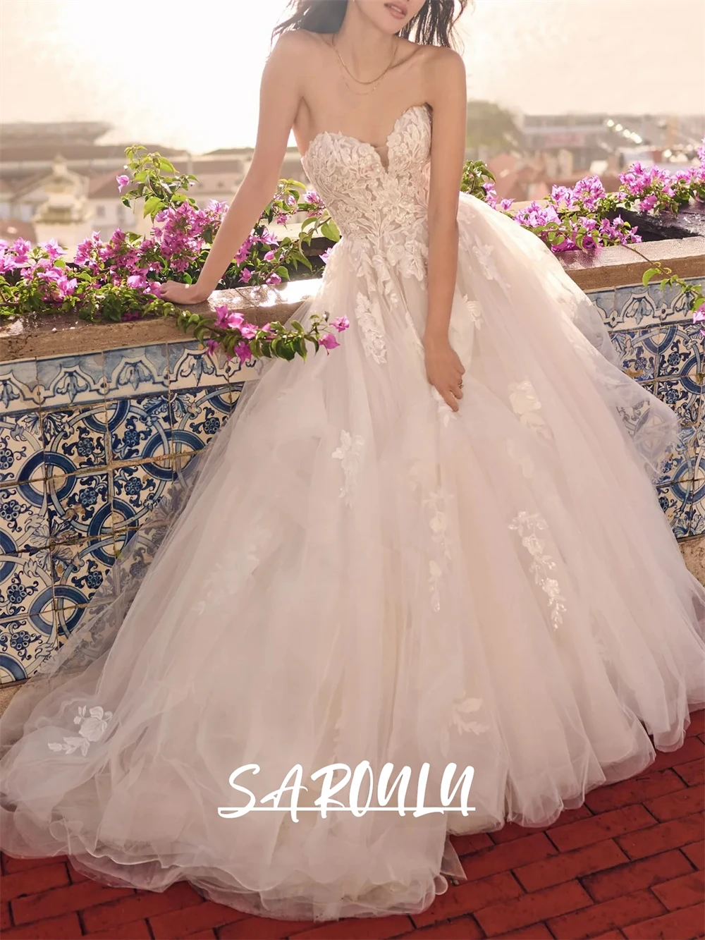 

Sweetheart Appilques Wedding Dress for Brides 2025 Sleeveless Tulle Long Bridal Wed Gown Customized Plus Size Court Train Bridal