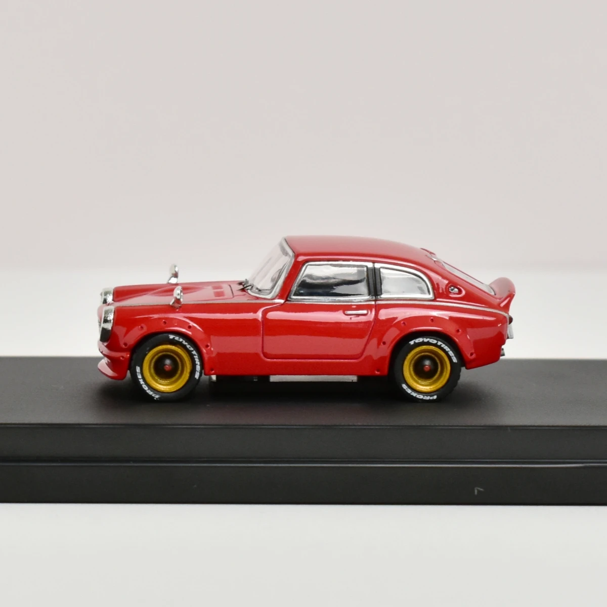 Mortal 1:64 S800 Diecast Model Car