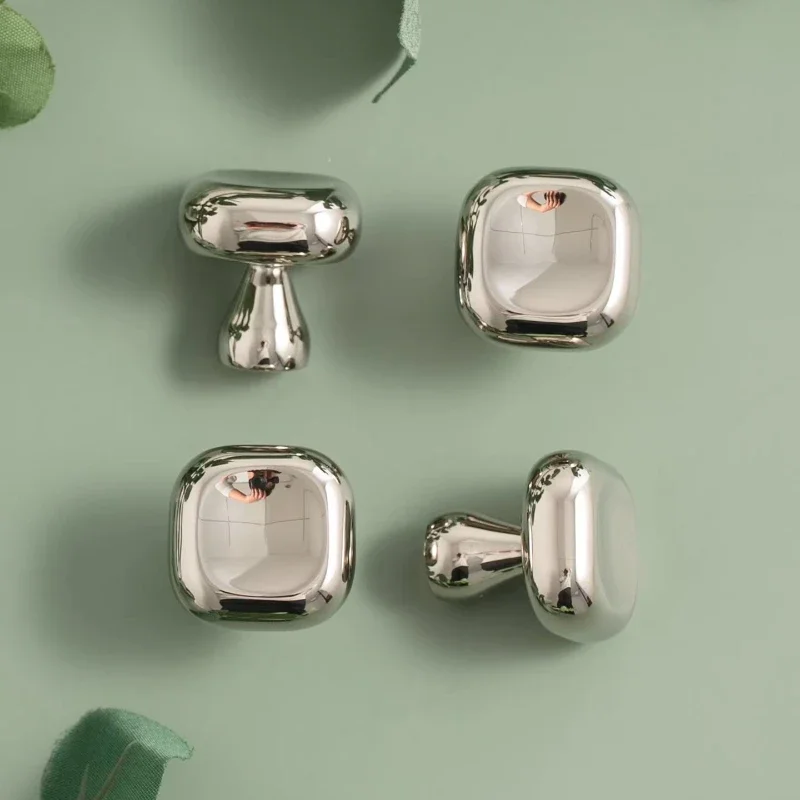 Furniture Wardrobe Kitchen Drawer Handle Medieval TitaniumSilver French Cabinet Door Handle Brass Minimalist Mushroom Small Knob