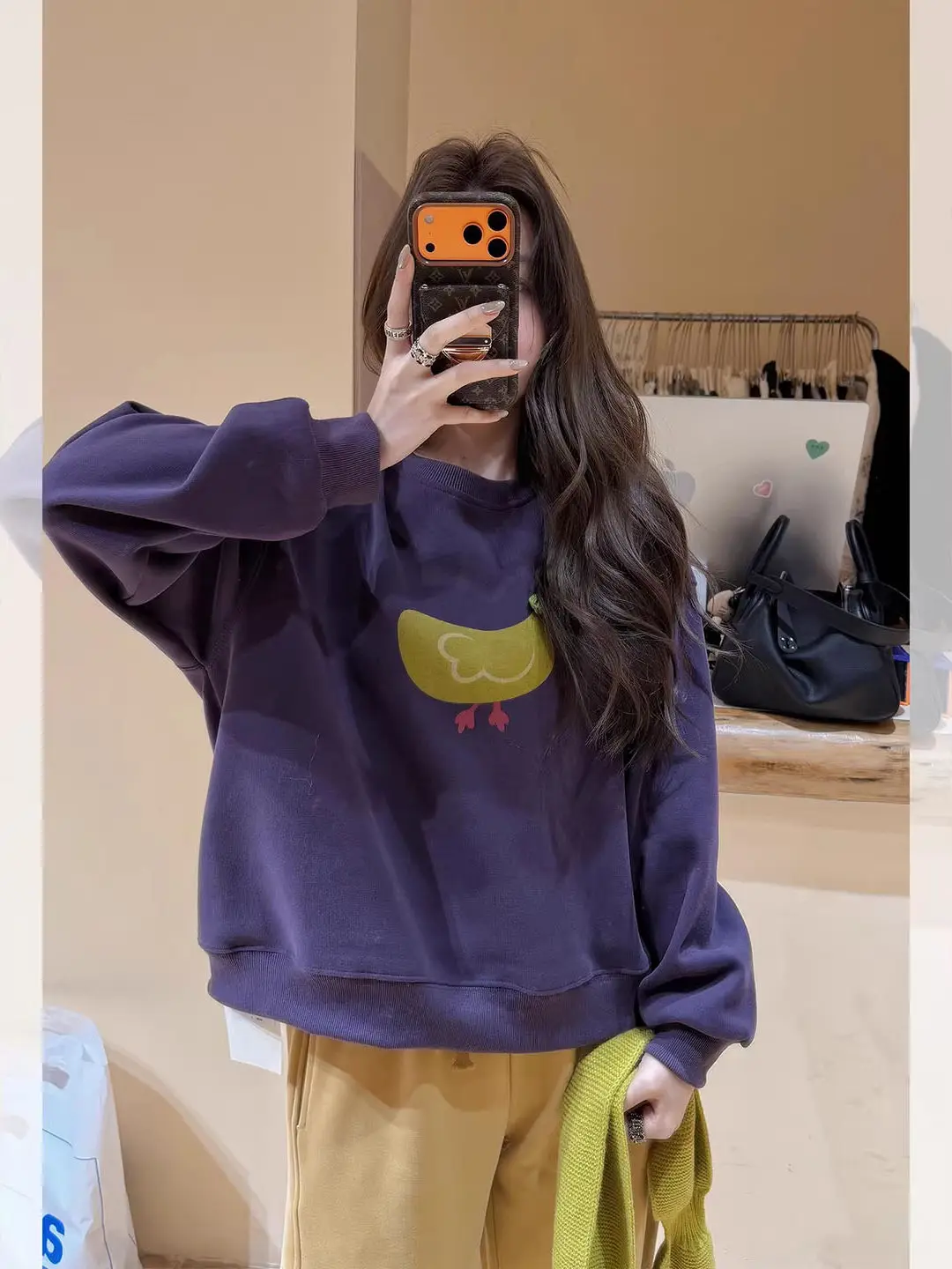 

Корейский стильный свитшот оверсайз с круглым вырезом и принтом для женщин, осенне-зимний, уникальный, красивый, свободный крой, фиолетовый цвет