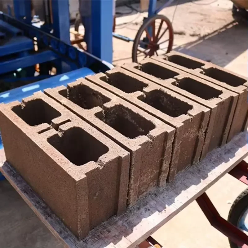 QT4-24 Automatic Concrete Block Machine Cement Brick Making Machine Hollow Solid and Paving Three-in-one Brick Machine