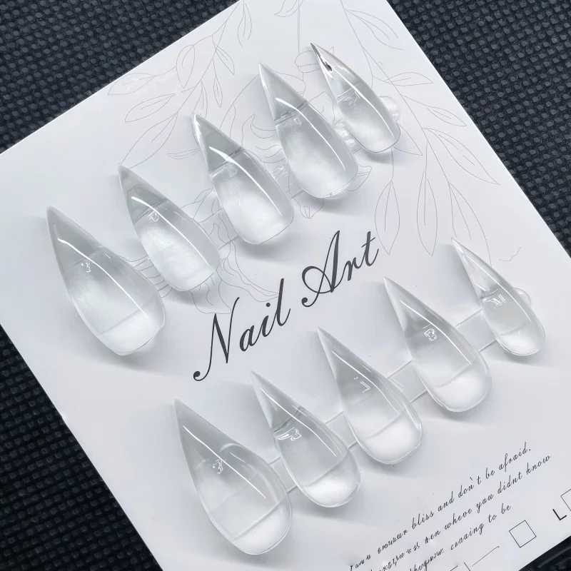 2026 Neu: 10 Stück ultralange, transparente, mattierte, glitzernde Kunstnägel mit Farbverlauf, minimalistische Nude-Kunstnägel, schlicht und elegant. – Detail 4