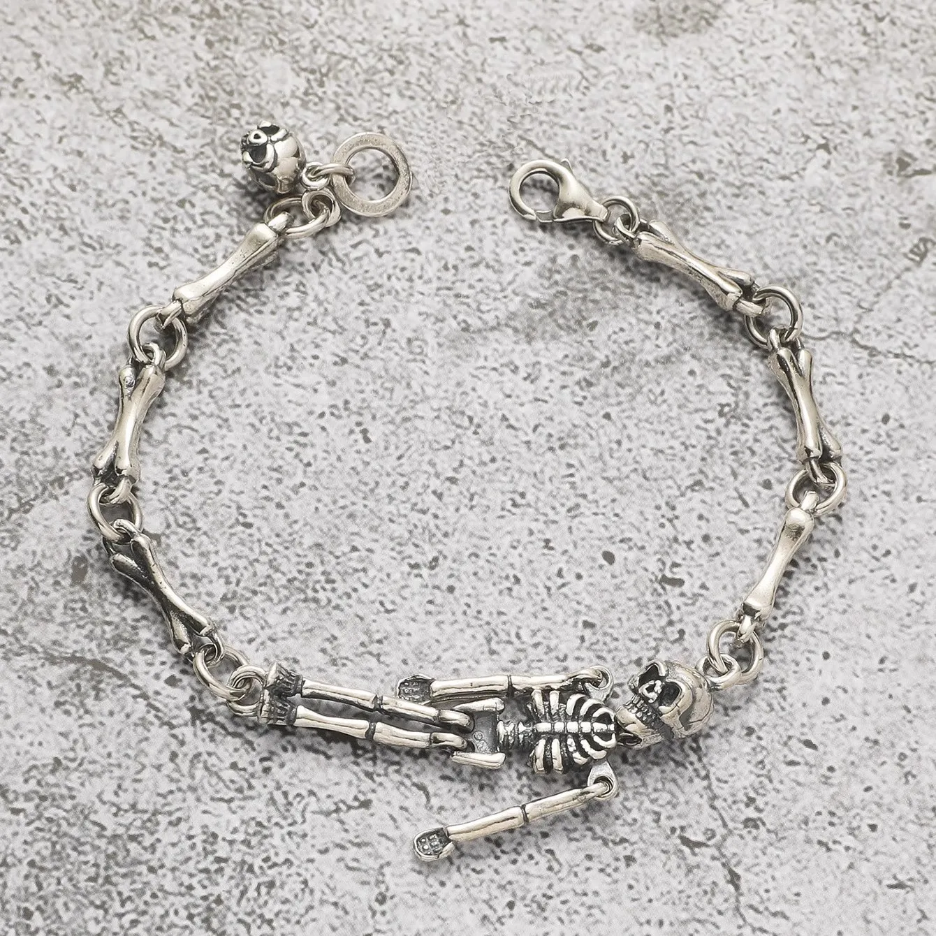 

Retro Skeleton Bracelet Exaggerated Personali Curious k Gothic Punk Bracelet ex Accory Original Design