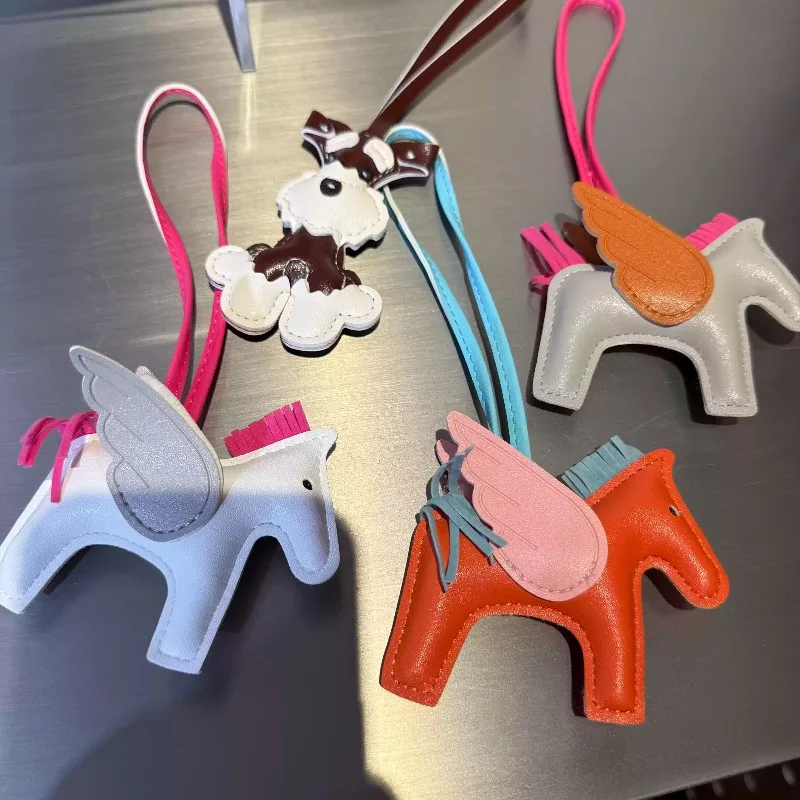 Mini Angel Pegasus Hand Sewn PU Leather Foal Pendant Ladies Bag Fashionable and Exquisite Accessories Sister Best Friend Gift