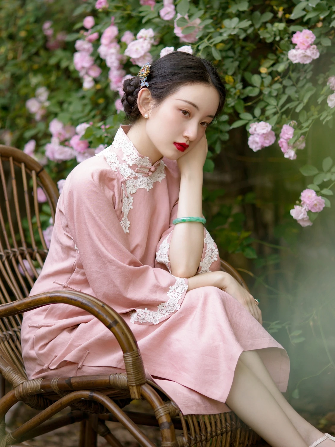 

Sweet ort Young Ретро Sle Кружевная отделка Повседневная одежда Цветочный узор Низкий разрез Seven Sve Long Qipao от cheng Fengxu