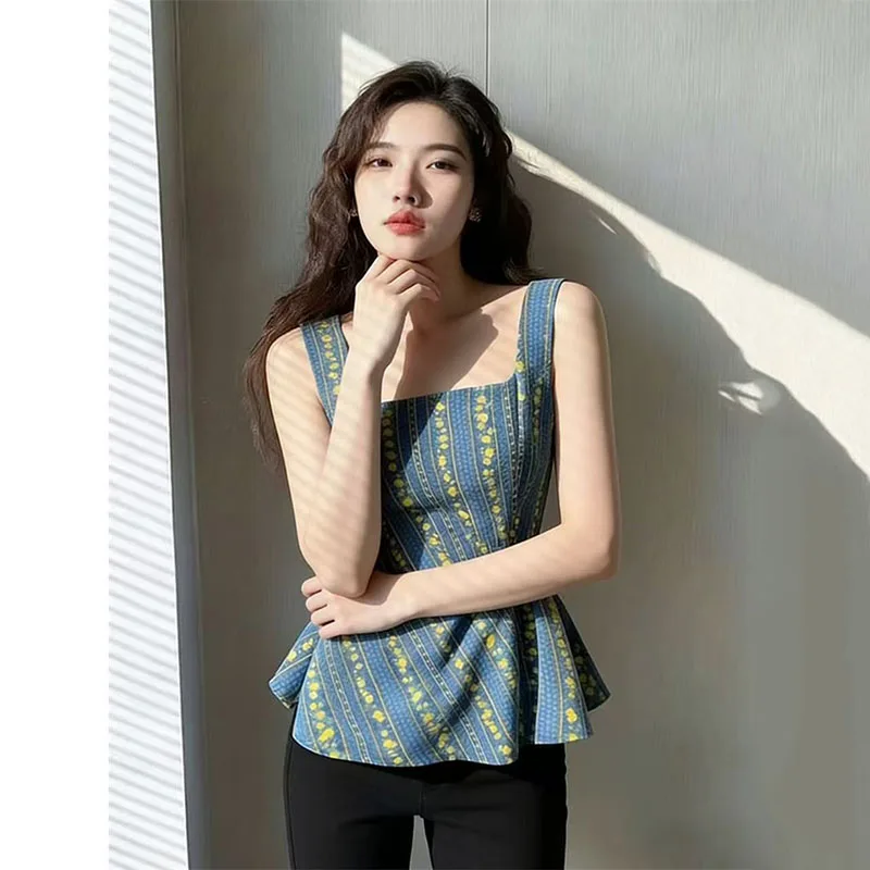 Women Straps T-shirt Fashion Printed Vest Summer Autumn 2026 Retro Floral Sleeveless Vest Cinched Square Neck Slim T-shirt Top