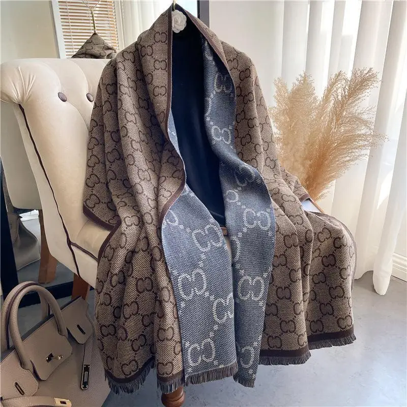 

Classic letter C imitation cashmere scarf women's autumn and winter retro warm long shawl temperament fashion simple scarf