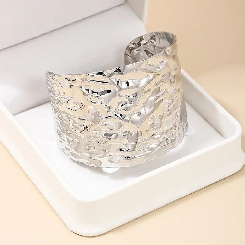 Irregular Pleated Metal Cuff Bracelet For Women Wide Edition Exaggerated Party Gift Holiday Fashion Jewelry DB010