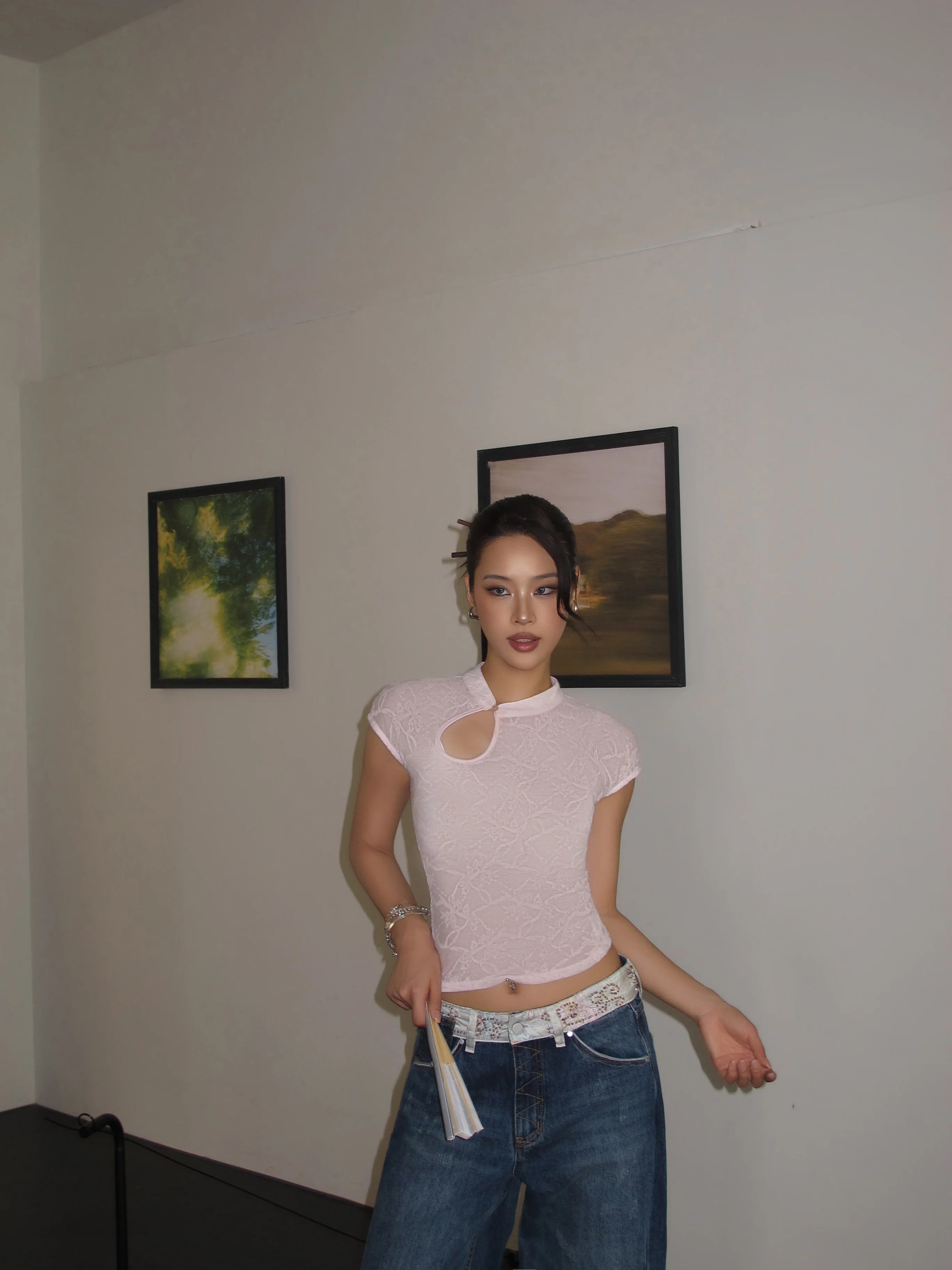 Audwyn Lace Hollow out Short Sleeve T-Shirt Thin Retro Style Slim Fit Texture Sensation Belted Waist Top Women's Fashion