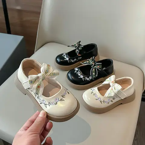 New Spring Girls Leather Shoes Sweet Embroidered Children Princess Shoes Elegant Bowknot Kids Fashion Causal Mary Jane Shoes Hot