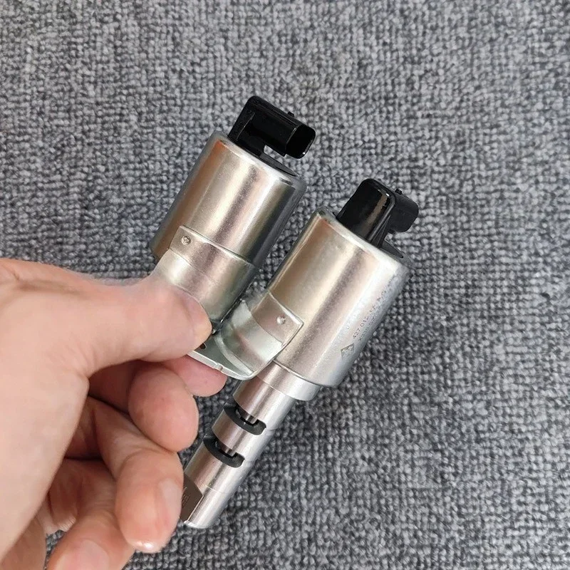 Suitable for Land Rover God 2 camshaft control valve VVT valve LR024995 LR025652 control valve