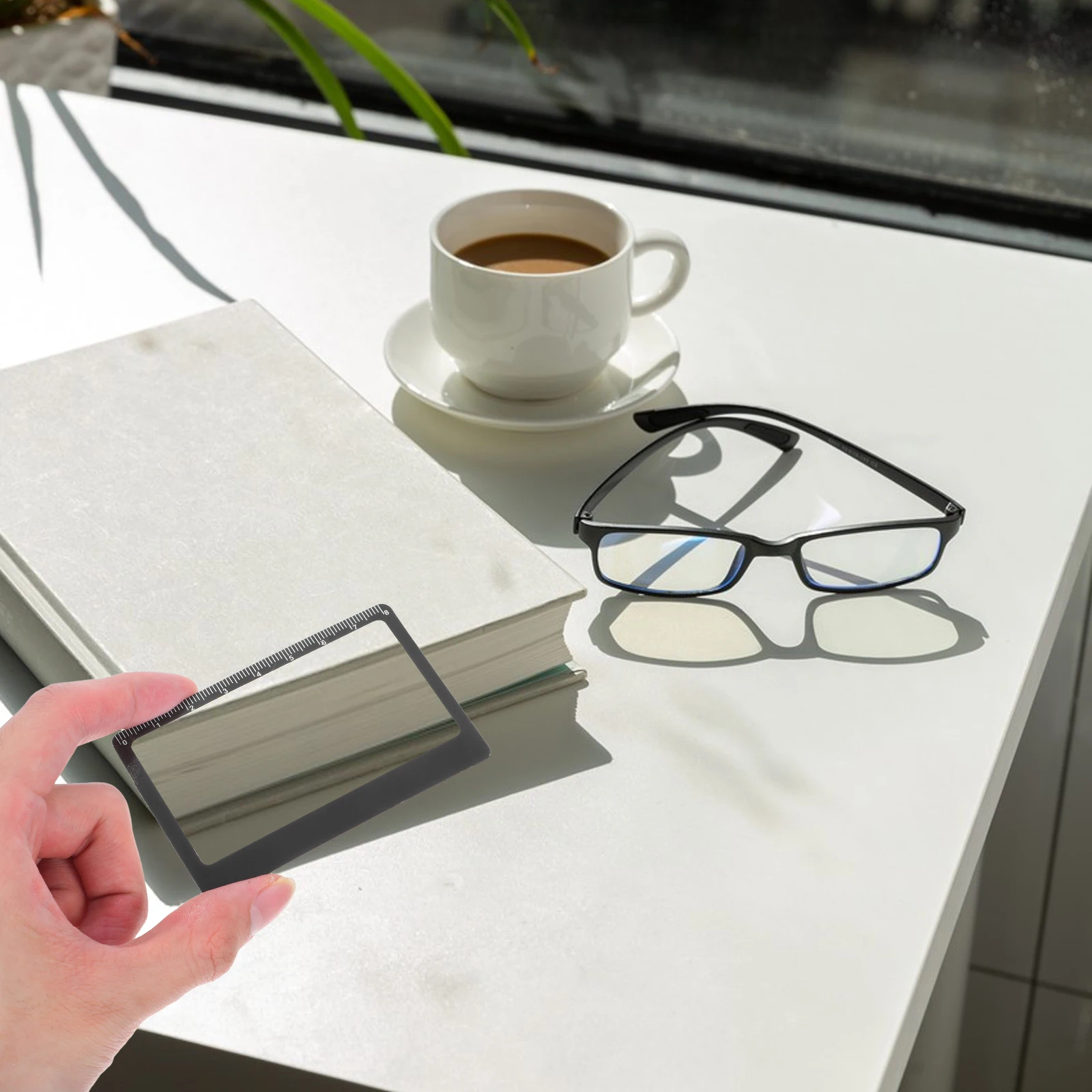 

Ultrathin Credit Card Magnifier Portable Book Page Reading Magnifier Ruler Wallet Map Menu Magnifying Tool Compact Lightweight