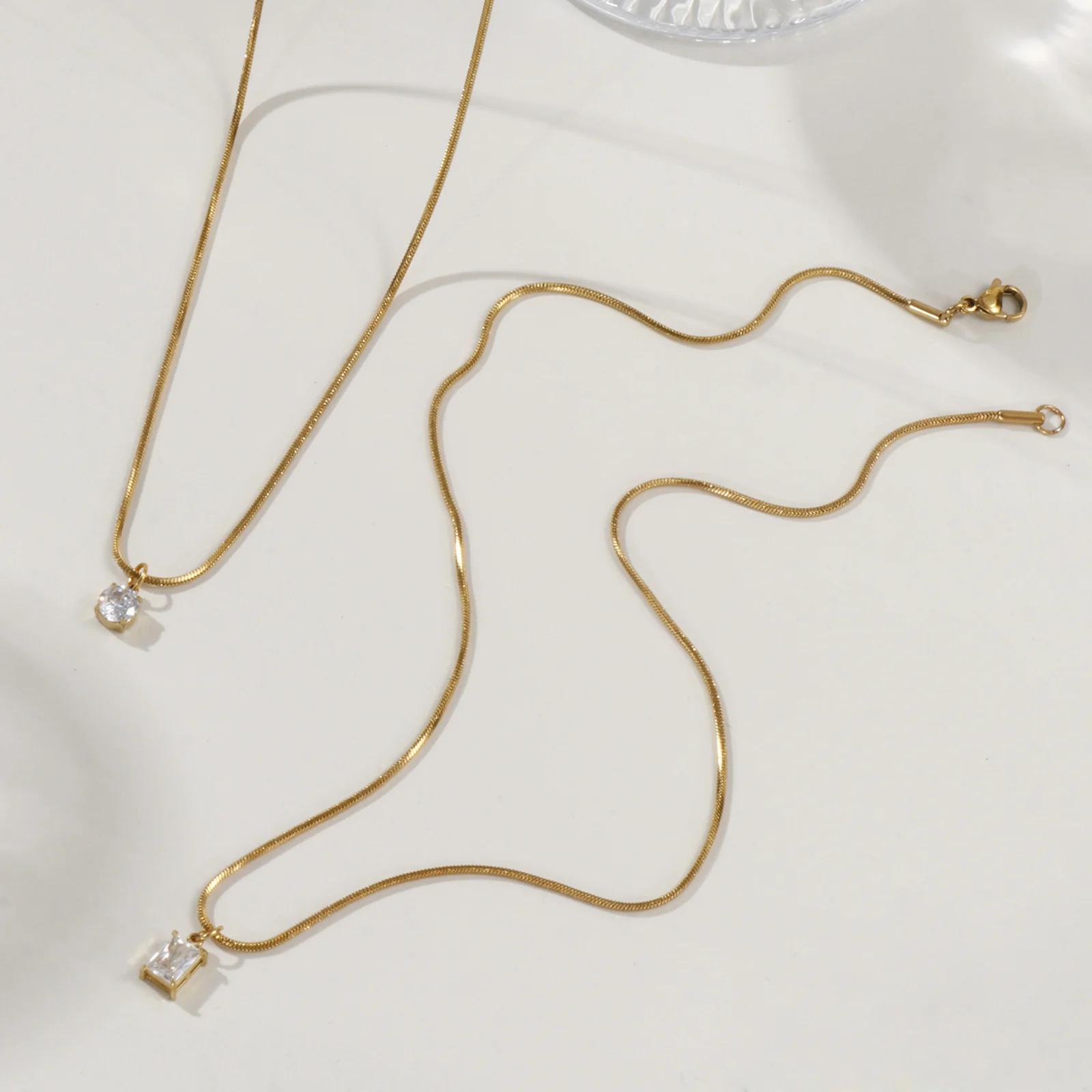 1 pièce collier à breloques étoile plaqué or 18 carats en acier inoxydable et zircone cubique chaîne serpent pendentif collier pour femmes 45 cm de long