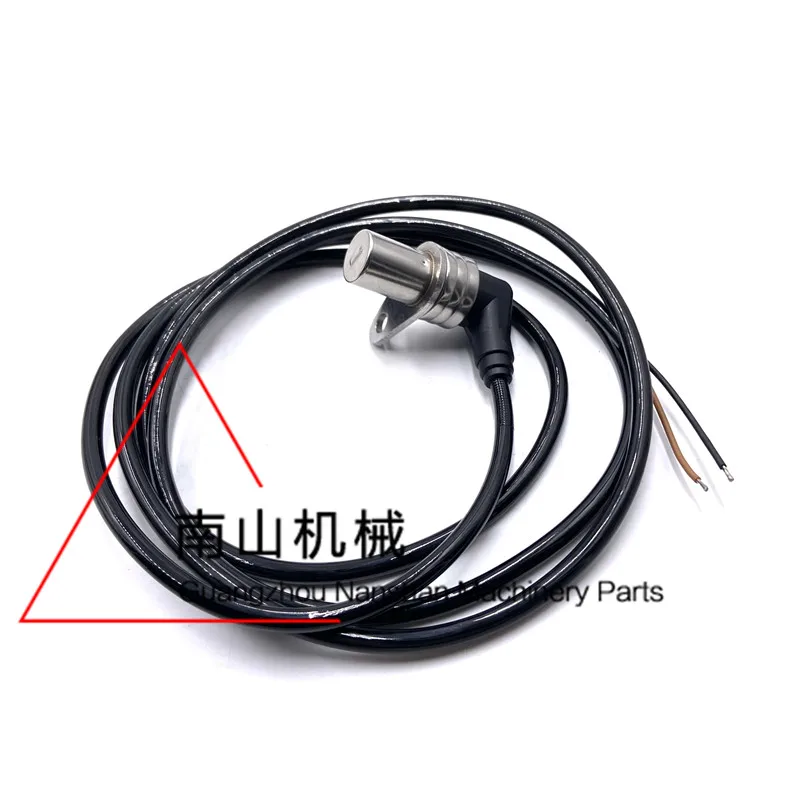 Suitable for Doosan DX380/420/500-9C Engine Speed Sensor 1457304 Speed Sensor Excavator