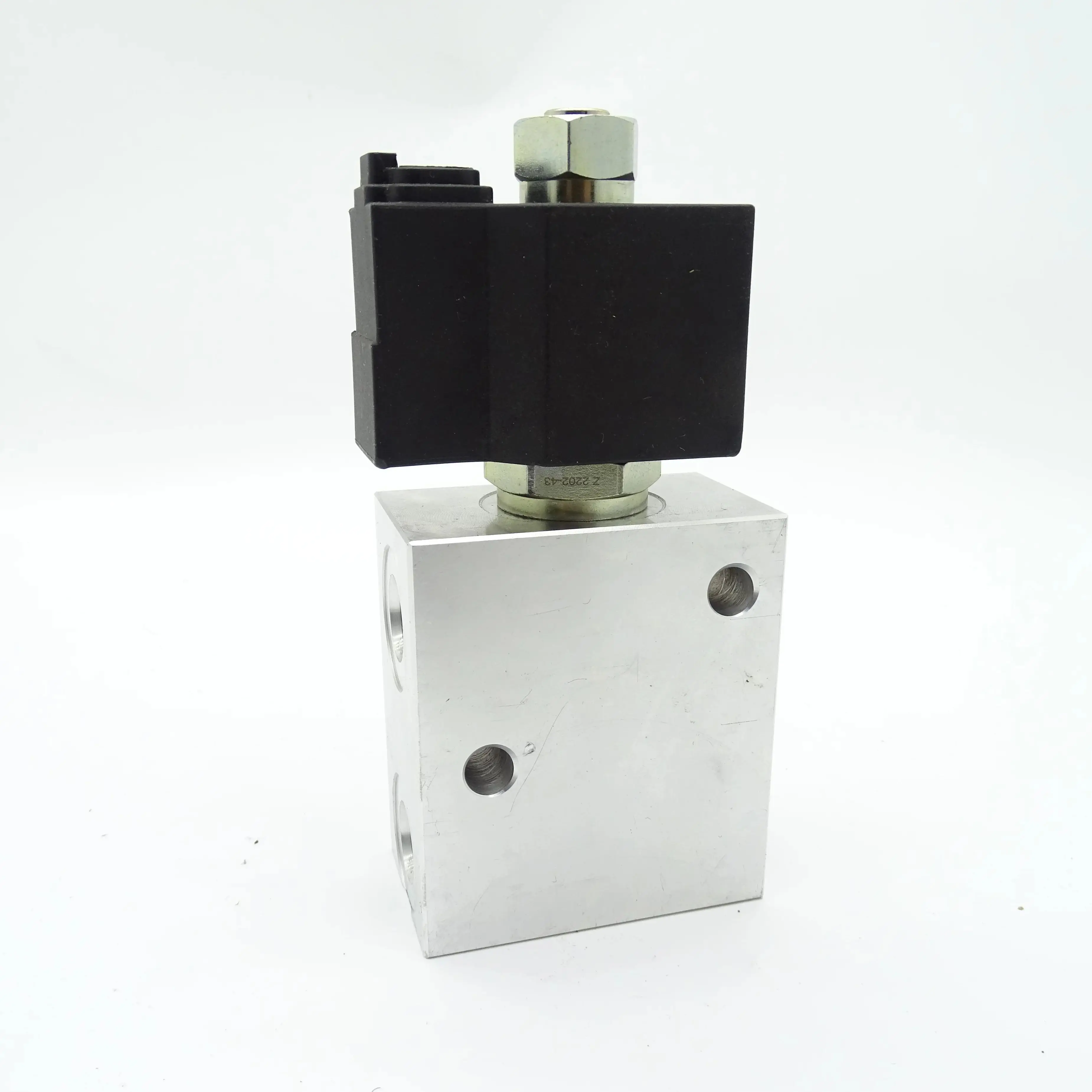 31N6-91230 Solenoid Valve Assembly is suitable for HX140L HX160L HX180L R110-7 R140LC-9 excavators