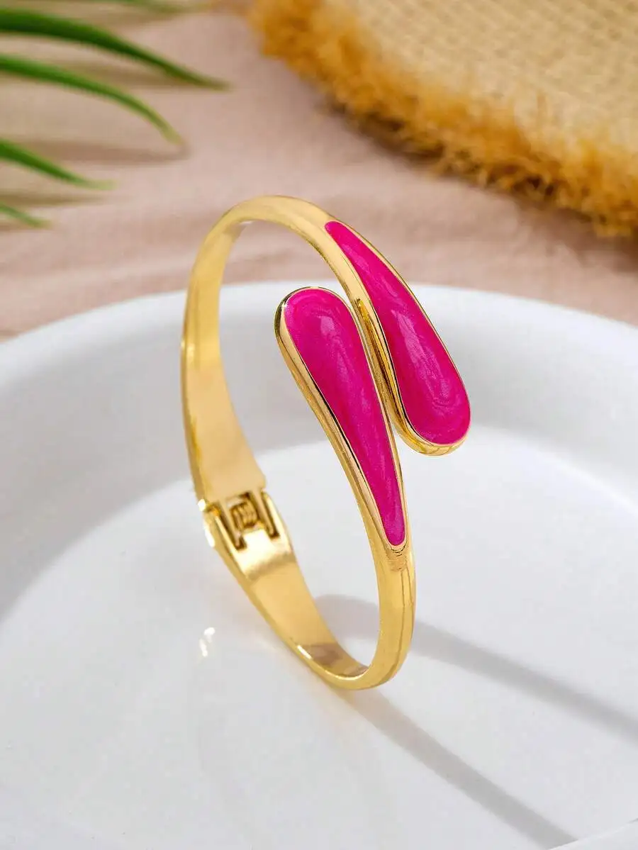 

Elegant Gold Plated Resin Teardrop Cuff Bracelet For Women