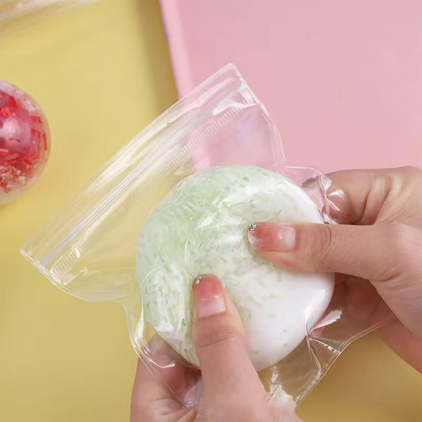 

Granular Filling Squeeze Toys Unique Globular Toys Slow Expansion Squishy Leisure Tool for Office Work Study Travel