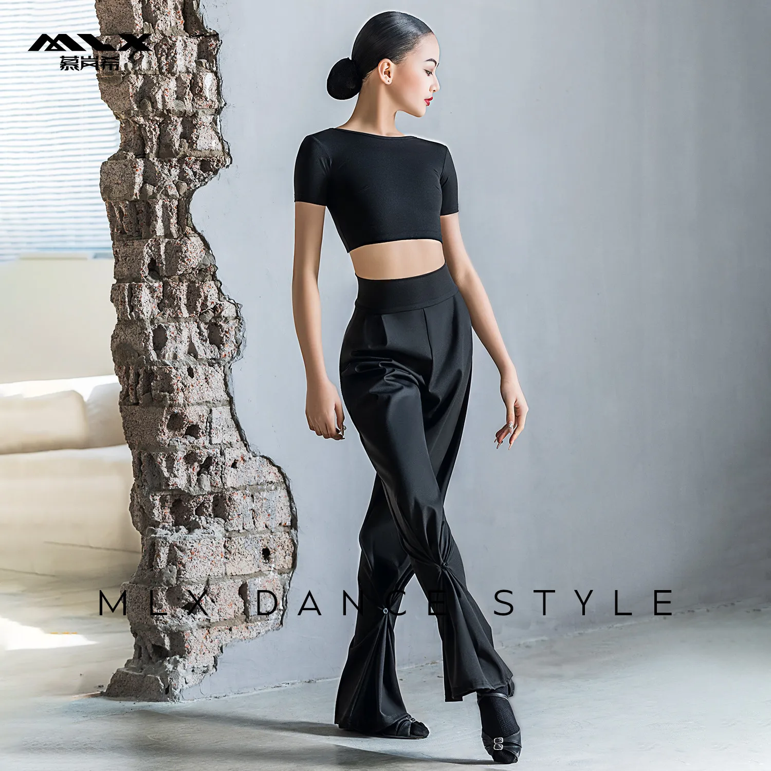 2026 National Standard Dance Performance Practice Clothes For Girls Black Tops Straight Leg Pants Suit Latin Dance Wear XH4903