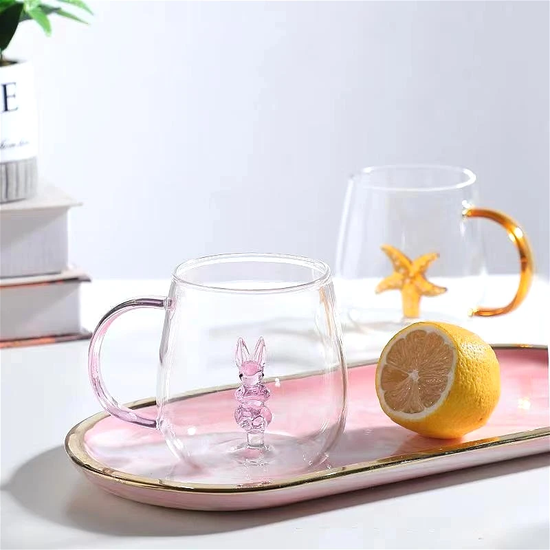 3D-Glasbecher in Tierform im neuen Stil, Cartoon-Tierbecher mit farbigen Griffen, Glasbecher mit hohem Borosilikatgehalt für den Heimgebrauch