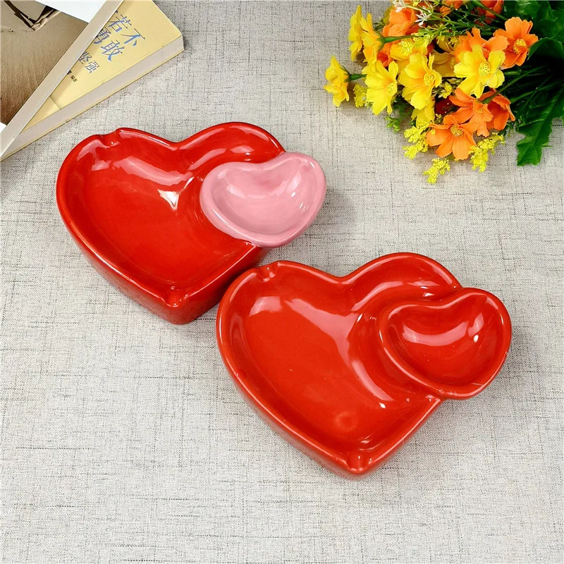 Personality Double Heart Shaped Ceramic Ashtray Multi-function Practical Lovely Cigarette Accessories Home Theme Decoration Craf