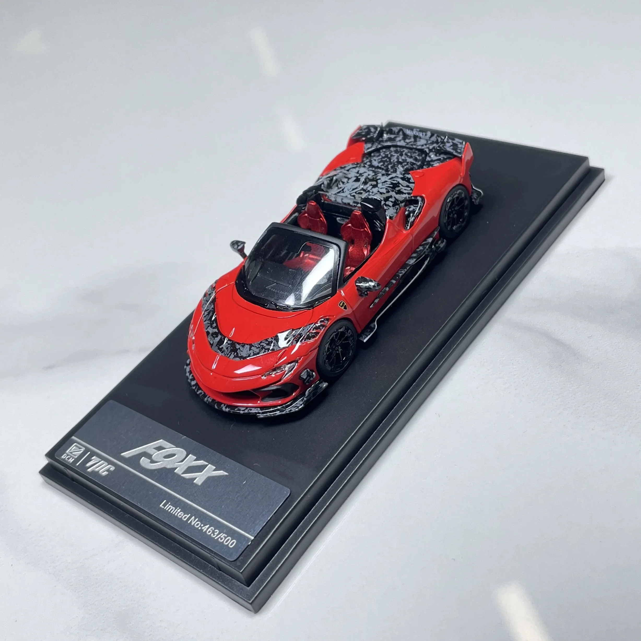 DCM&TPC 1:64 SF90 F9XX Kolekcja odlewów, model samochodu w skali, prezent