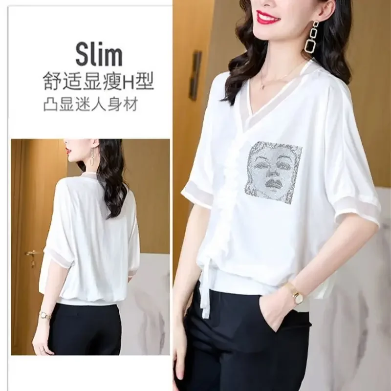 Chemisier imprimé visage pour femmes, mode coréenne, manches chauve-souris, ample, col en v, hauts ajourés, Design féminin, chemises à cordon de serrage, nouvelle collection été