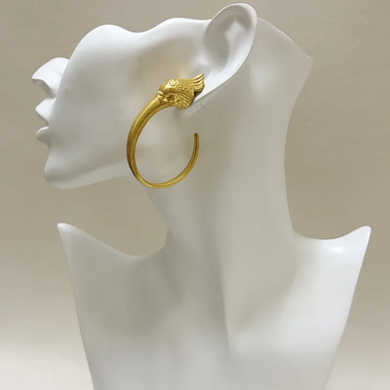 Vintage-Ohrringe aus Metalllegierung mit Vogelschnabel-Design für Damen, Modeschmuck, wunderschönes, individuelles Statement-Accessoire – Detail 7