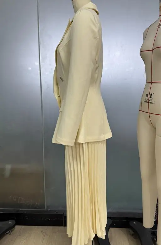 2025 autumn/winter 2-piece set of V-neck off shoulder and navel top and drawstring elastic waist asymmetric hem skirt set