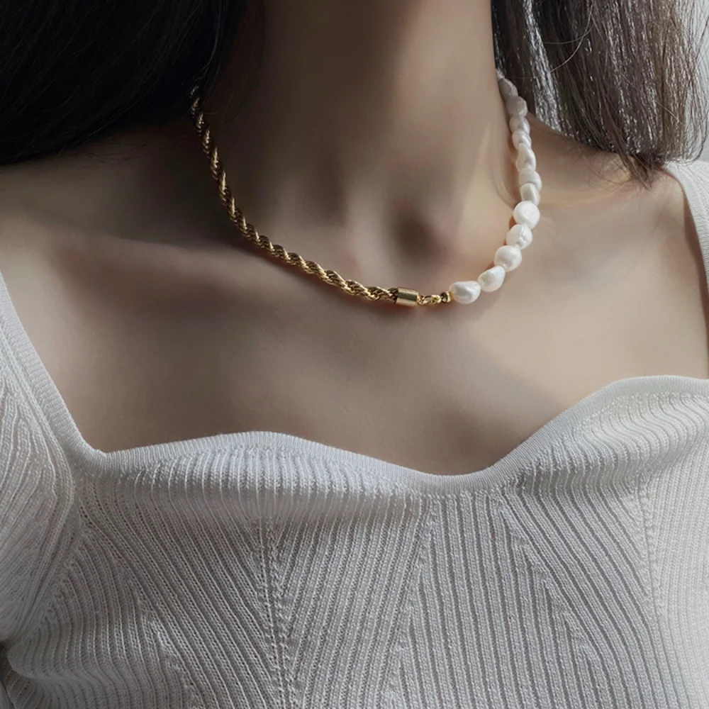 

Baroque Freshwater Pearl Spliced Twist Chain Necklace, French-Style Fashionable and Personalized Creative Design, Jewelry Gift.