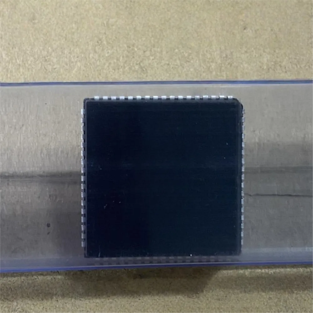 5pcs/lot IDT7143SA55J 7143SA55J MCHC11F1CFNE4 MCHC11 N80C186XL12 N80C188-20 PLCC-68