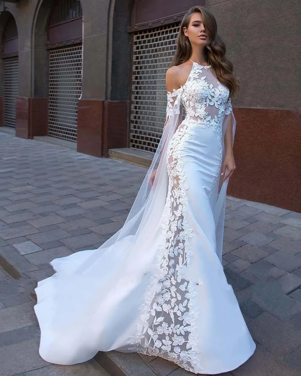 

Customized Satin Halter Mermaid Wedding Dresses Appliques With Cape Illusion Tulle Sexy Bridal Gowns With Train Custom Made