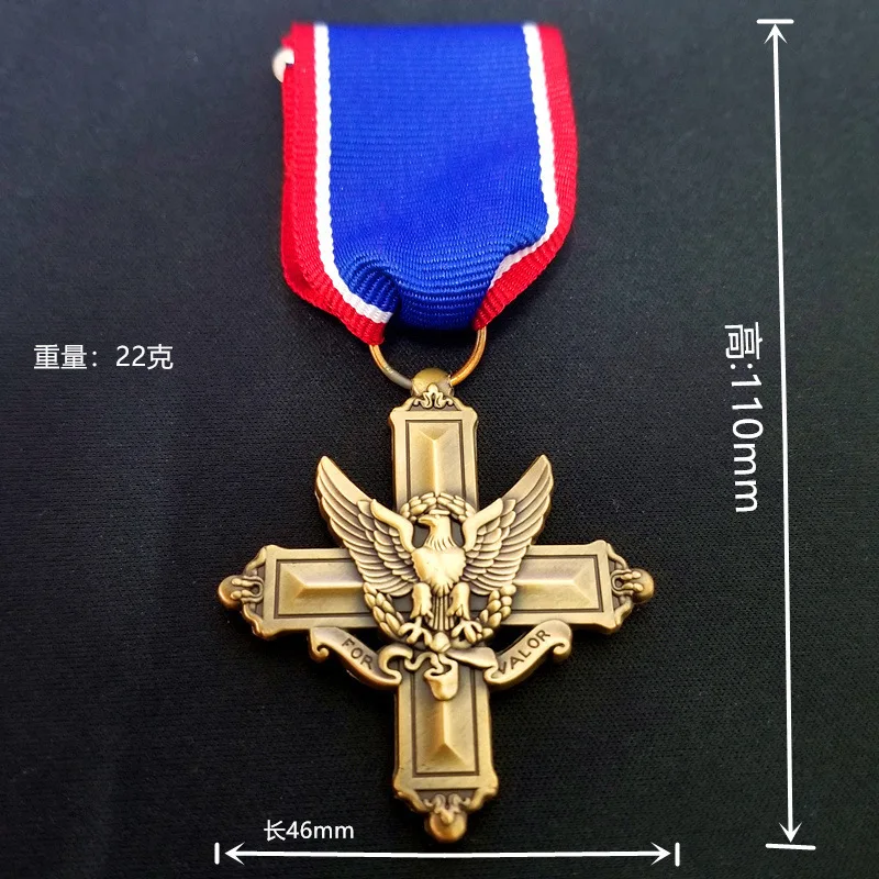 High quality US Air Force Distinguished Service Medal Replica - Military Collectible Award with Blue Ribbon commemorative medals