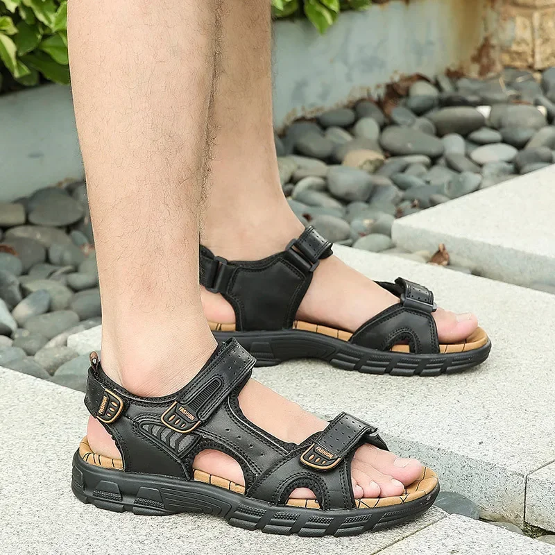 Sandal pria klasik, Sandal kulit asli musim panas pria, Sandal kasual ringan luar ruangan, Sandal Fashion, ukuran 38-46